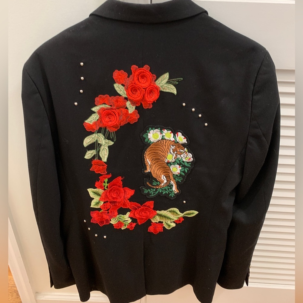 Tiger and roses printed blazer